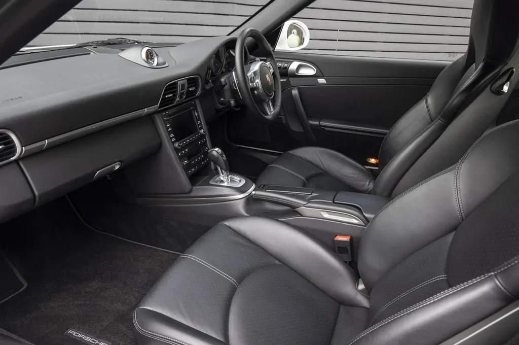 Porsche 911 997.2 carrera gts  pehvaazpgzi4zg s7naf9