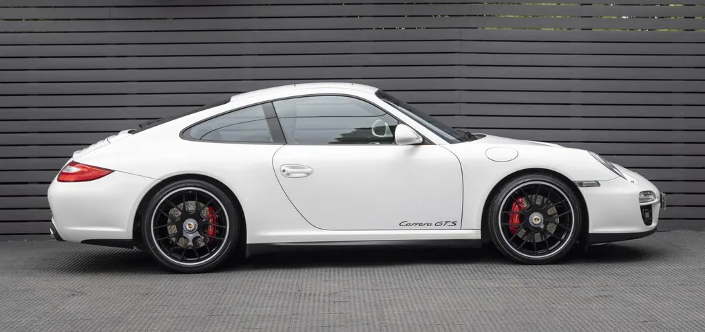 Porsche 911 997.2 carrera gts  ilkg0qhezl9s5euwrbvc2
