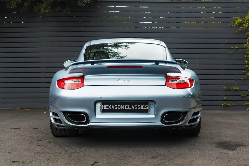 Porsche 911 dpg6snaghyolipwqxtjfi