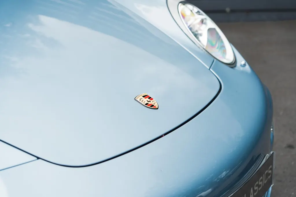 Porsche 911 fijofm758adhnwopd9cqh