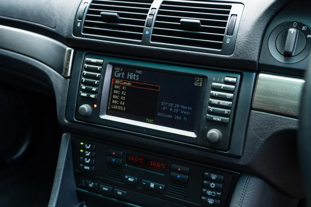 Bmw m5 s 6nki4rb rsxkqkiv2cx
