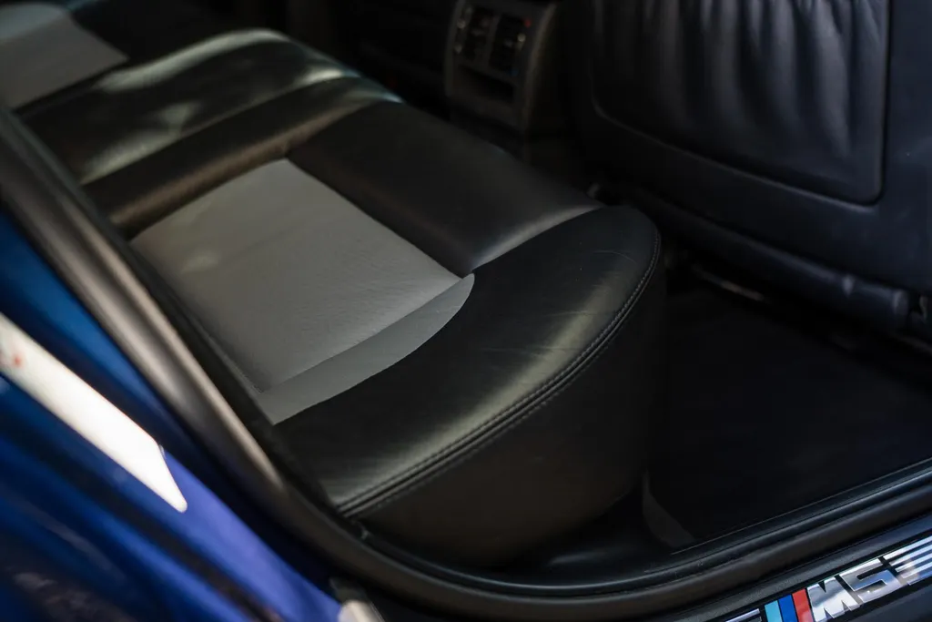 Bmw m5 evvqsxvmbxof4vjrh88ht
