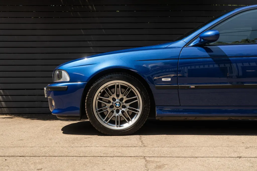 Bmw m5 sbjnqsnj1h91bjcctfoye