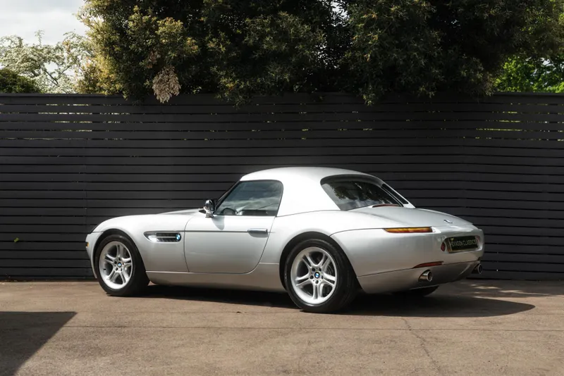Bmw z8 jhhvjpic0roc3hvy79bmg
