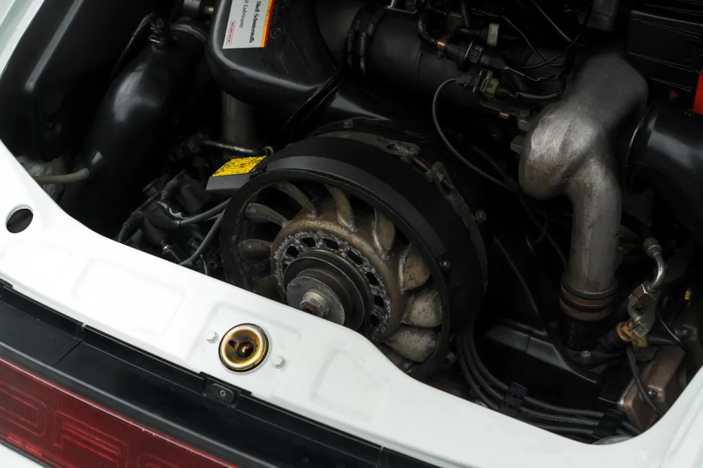 Porsche 911 964 is5yivekyzyzdiuvazqh1