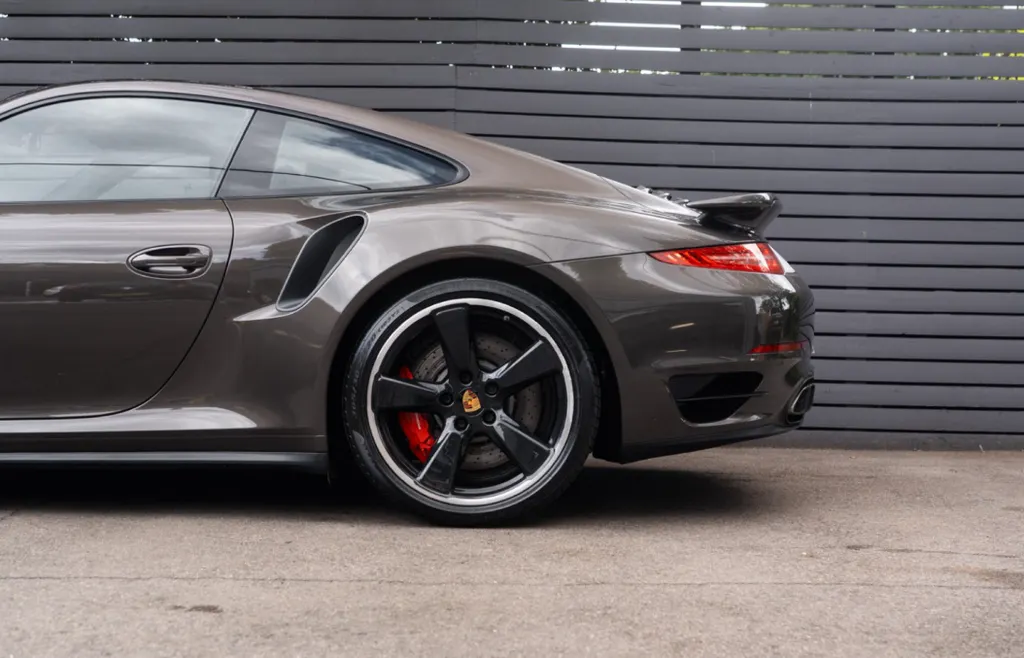 Porsche 911 turbo li0ifbbbr7haxcjn28unk