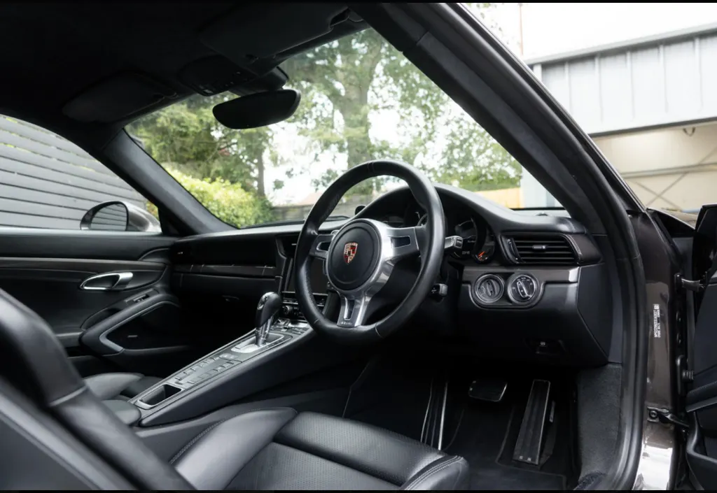 Porsche 911 turbo gqccfrorphqjawtzqs27k
