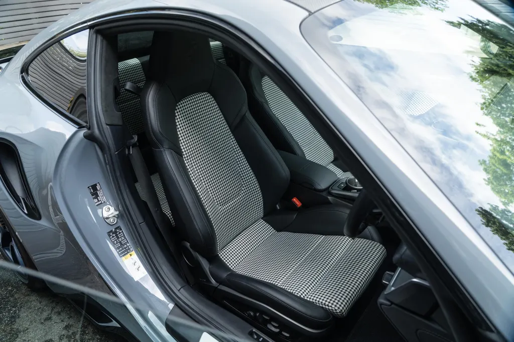 Porsche 911 hv0vnqwi6lmed4mqc5oix