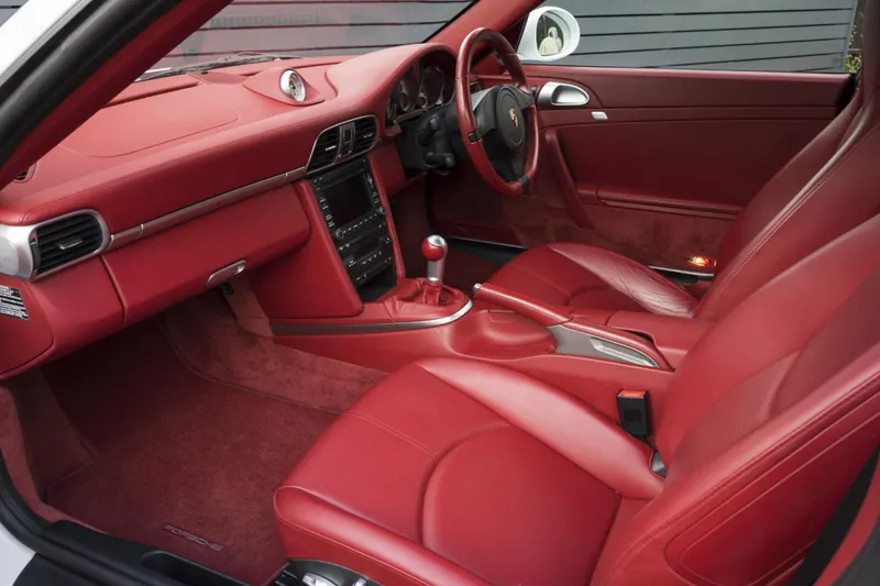 Porsche 911 y3w7k2kqmus7pk2x0veoq