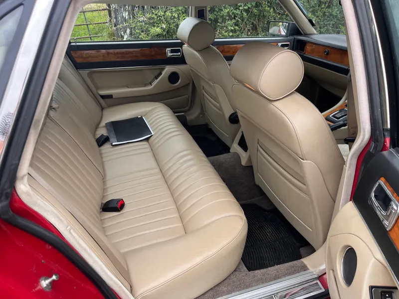 Jaguar xj6 gngl8rvjo0ygtyossmoaa