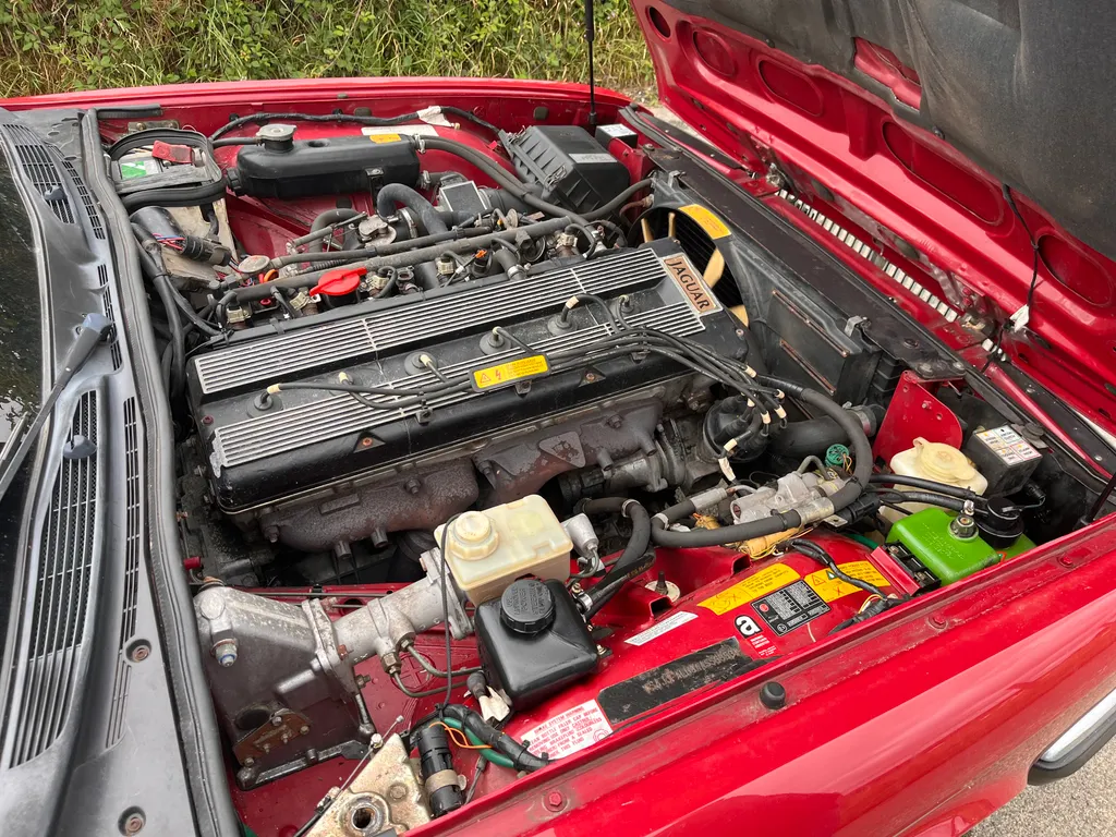 Jaguar xj6 upm9avfrlfkdv9kuihd1m