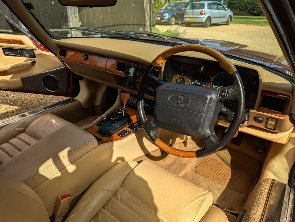 Jaguar xjs nrgeidxr1efm ihjtatrt