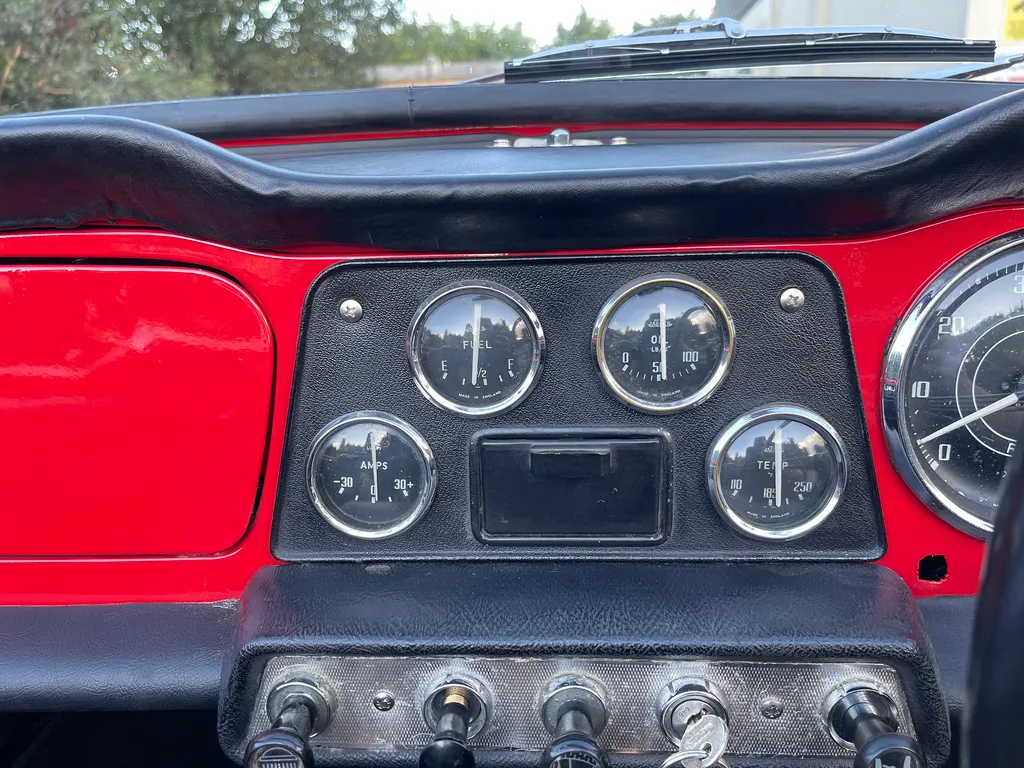 Triumph tr4 e9 swrqqwas8tto1c1vkj
