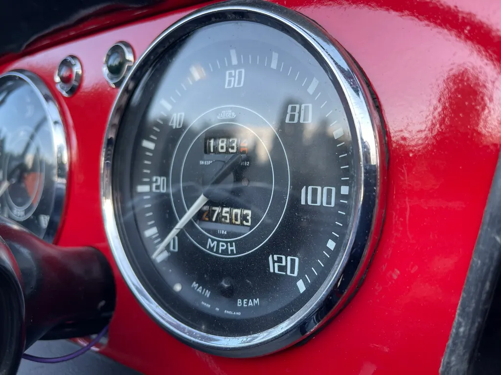 Triumph tr4 vbsoouqycqruqy0drz5il