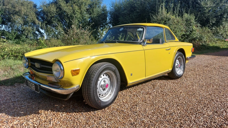 Triumph tr6 d8uojkedpitown7qi pin