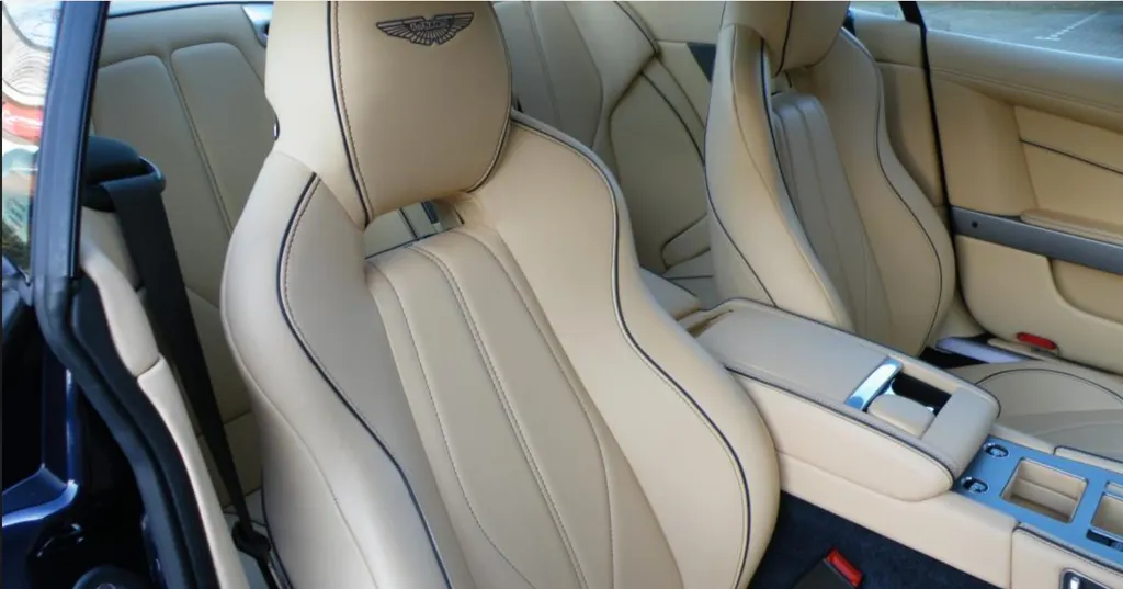 Aston martin db9 12bbunyaxejntb8vpaq35