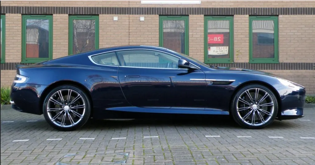 Aston martin db9 2p4a649fwngbhetp8jcfv