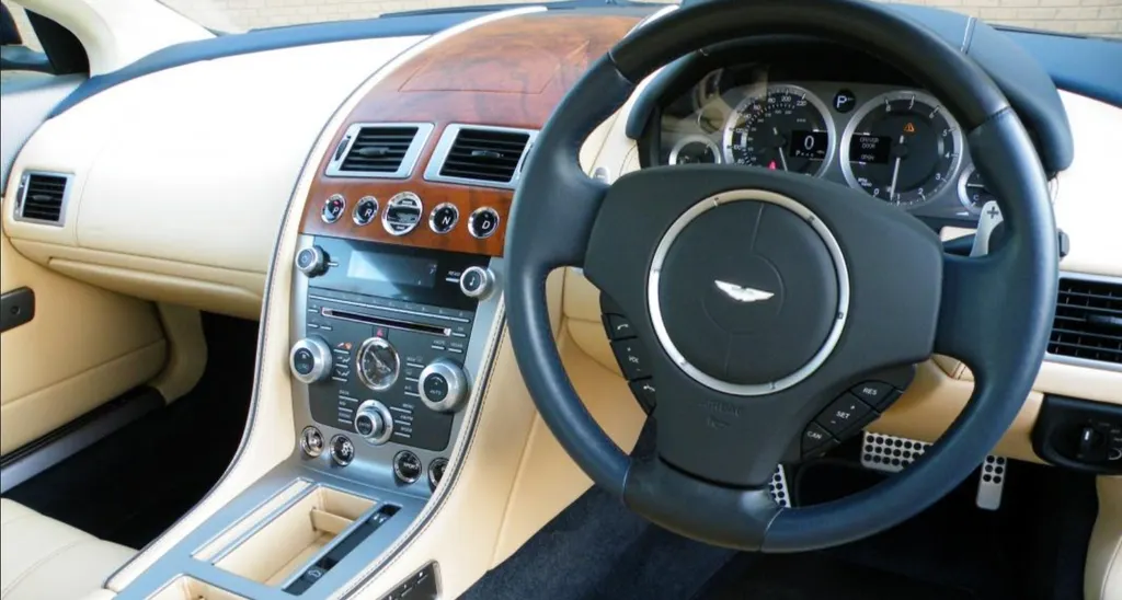 Aston martin db9 7wupgjnwu7rlewxp nkqn