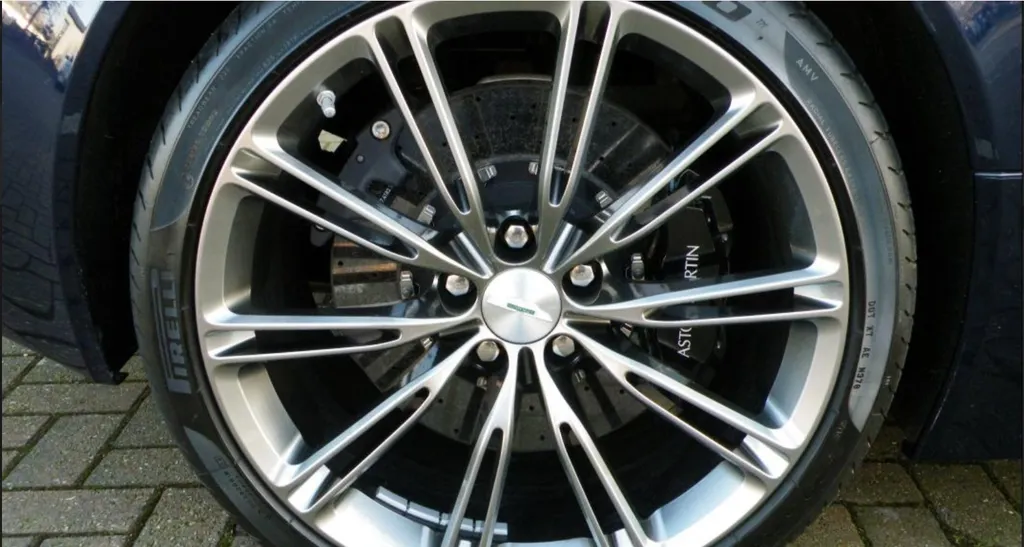 Aston martin db9 fpnpgbmz fy7zmkdhij1f