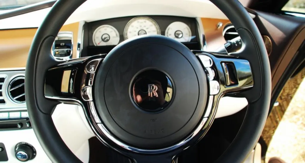 Rolls royce wraith m6gf4afolhkr6bep7sqbe