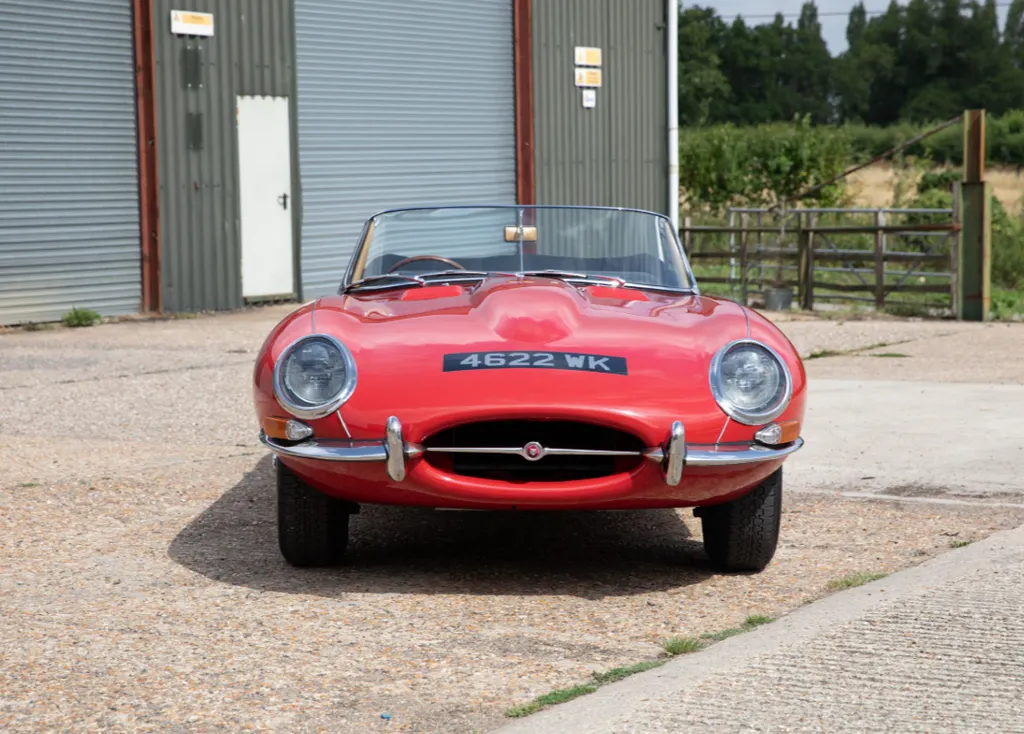 Jaguar e type s1 3.8  28kptiejtu2dpkhmxaavd