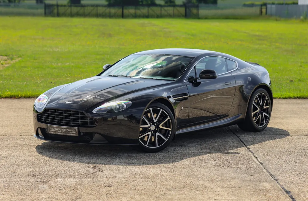 Aston martin v8 vantage 2hg4pthmjwirfk e6zkso