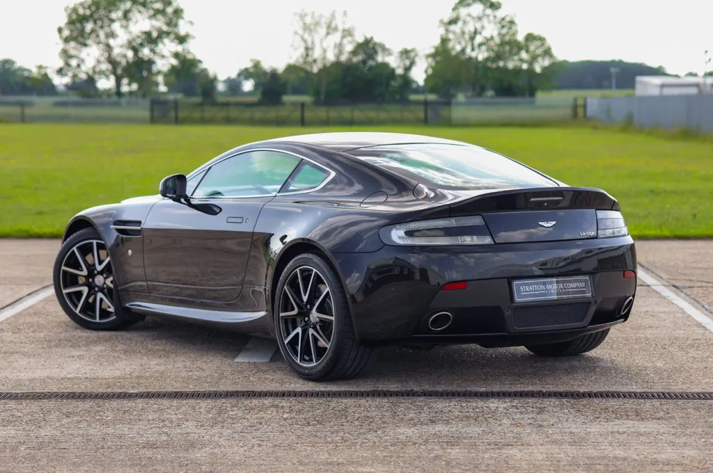 Aston martin v8 vantage bhngozgp q8ni4oxerhdz