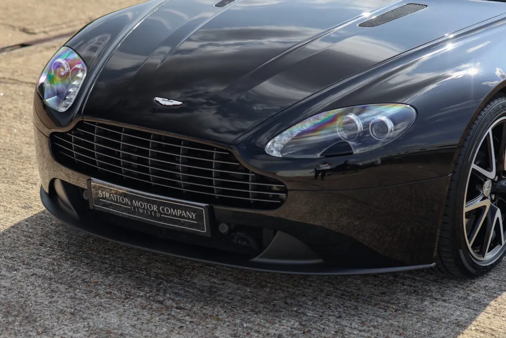 Aston martin v8 vantage c80gbx pdwz2qtbyl2i e