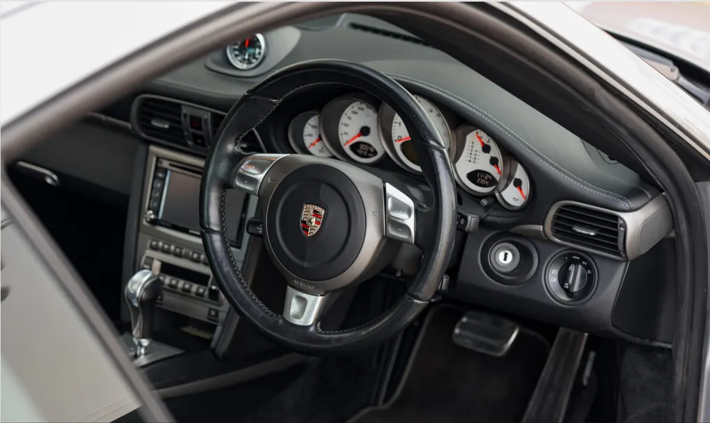 Porsche 911 c8ctsgwqstnwz3ri0dhhc