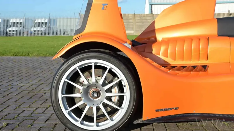Caparo t1  xhhky6akbsqwk0ko25l9