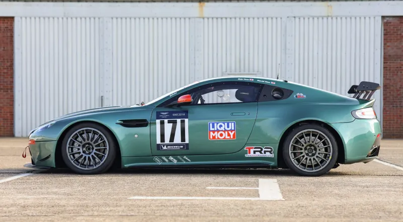 Aston martin v8  7va16nbddvxrcxhcn8q0t