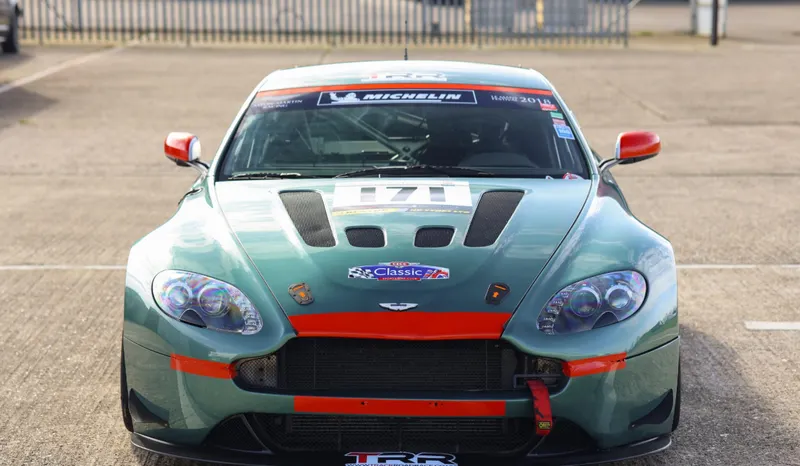 Aston martin v8  b5hqeqrhjbctrhddpbmgn