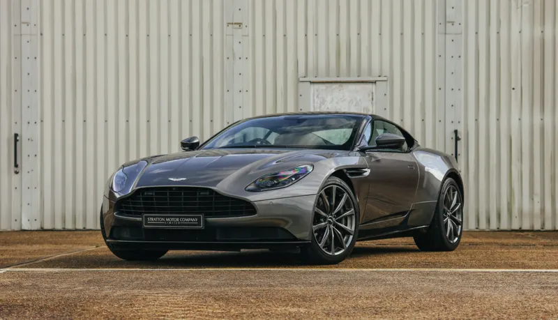 Aston martin db11 soowiyui9vcklrd vgdis