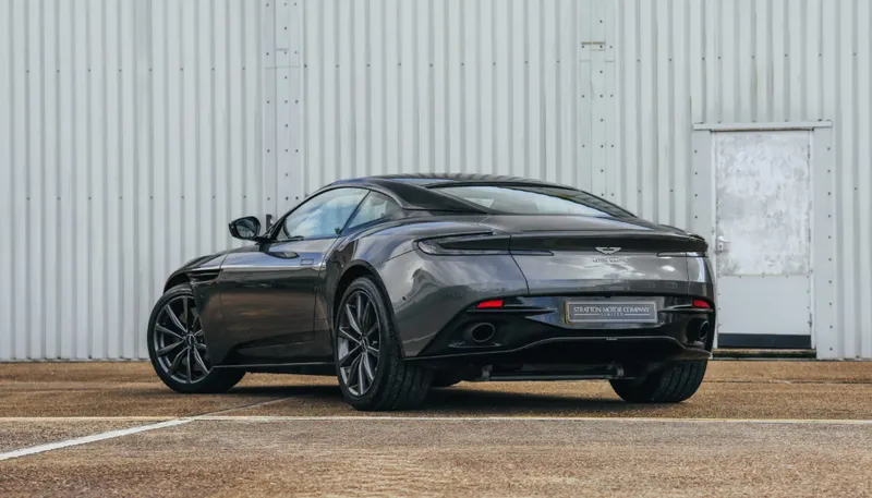 Aston martin db11 lrgh7tnuui5lvkjl95moz
