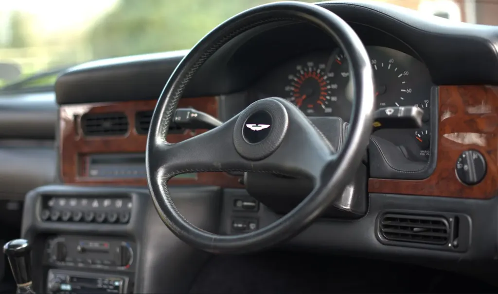 Aston martin virage hgzuifw81a5eosmihziry