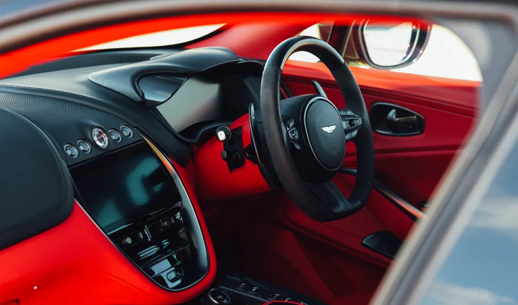 Aston martin dbx kip6t8 e c8v9esups1al