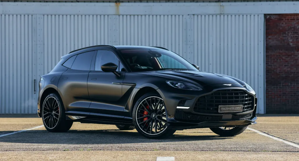 Aston martin dbx v4syykxjcqhkesjww0t3d