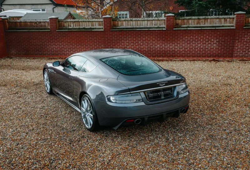 Aston martin dbs   uc5w5imetn4l5jioscct
