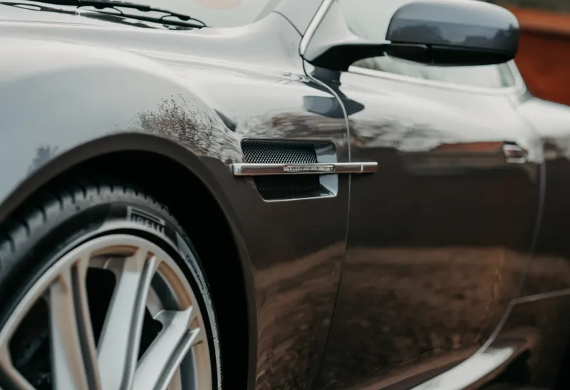 Aston martin dbs  58kjkv8b6aobq7e2kzul5