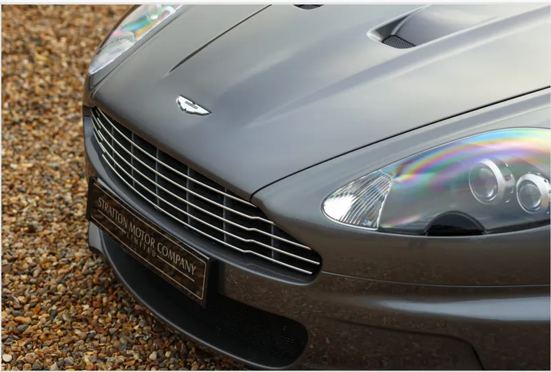 Aston martin dbs  ese14bqtxwgudrblomznn