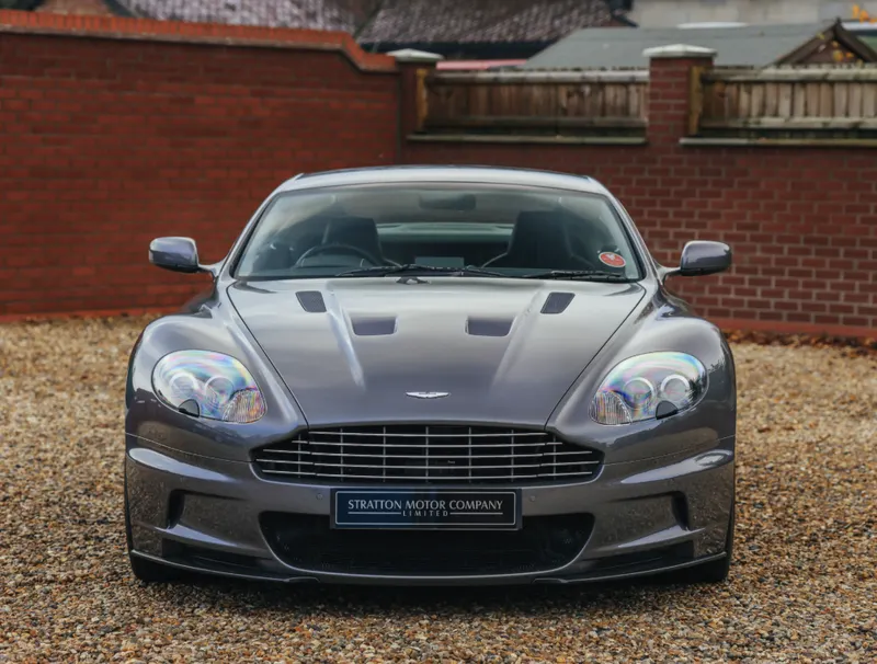 Aston martin dbs  kavzftm1syhgp6ffxyiqf