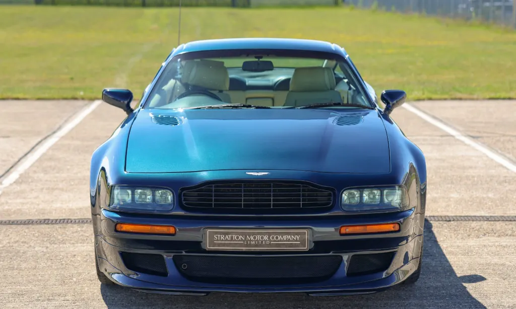 Aston martin vantage nwdfooibqa7i6hthil14l