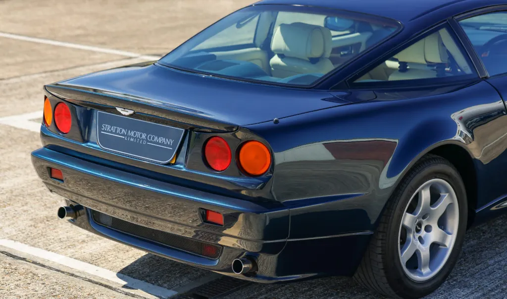 Aston martin vantage r31svotxhumfj6qsf1oj2