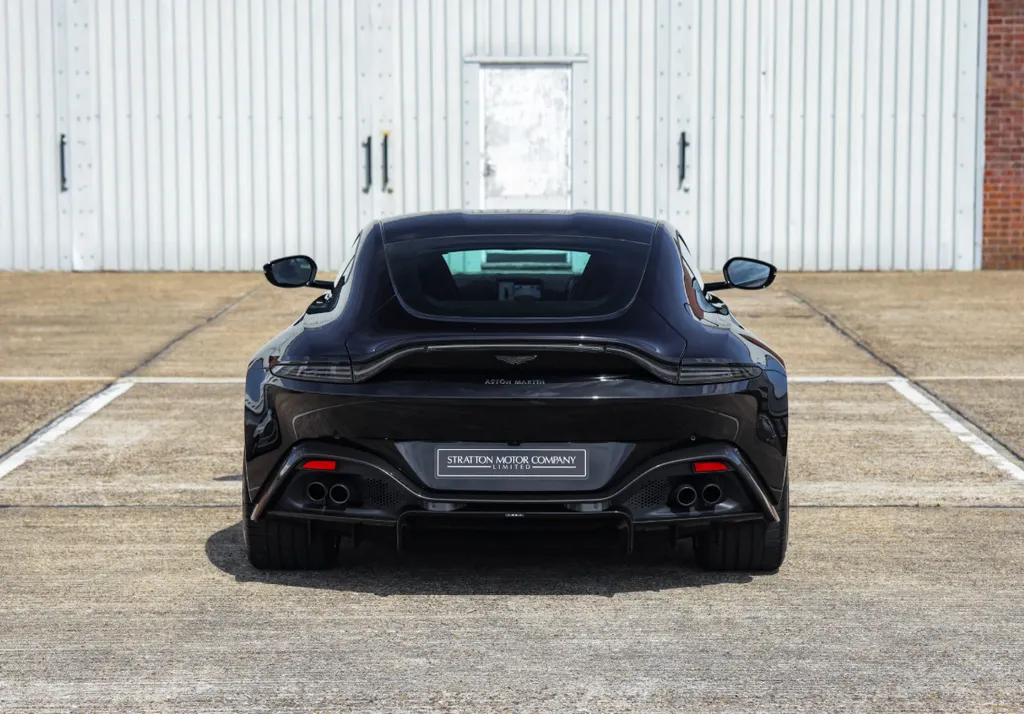 Aston martin v8 vantage ca14183kbhrdjnh3jpdix