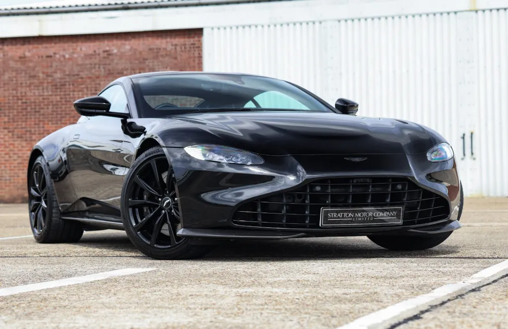Aston martin v8 vantage oeyla eegboxluafisw4a