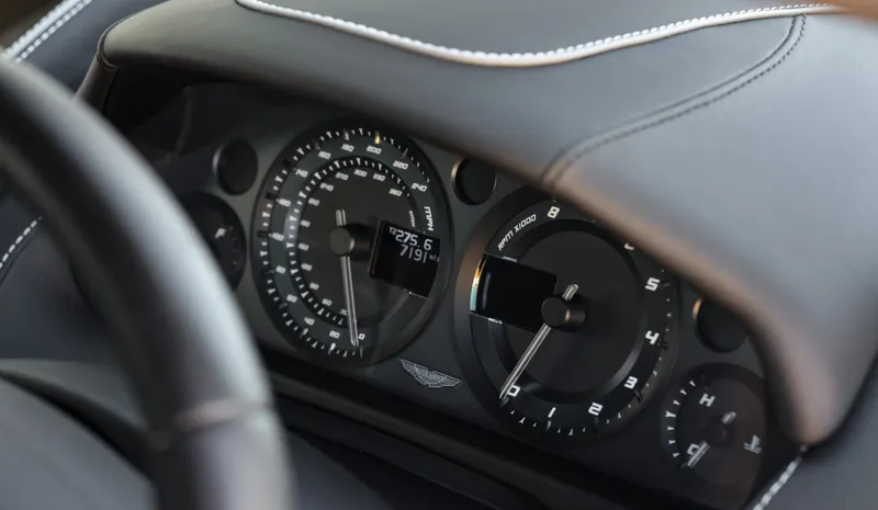 Aston martin  db9 zeovent4x2mzwlztqk89q