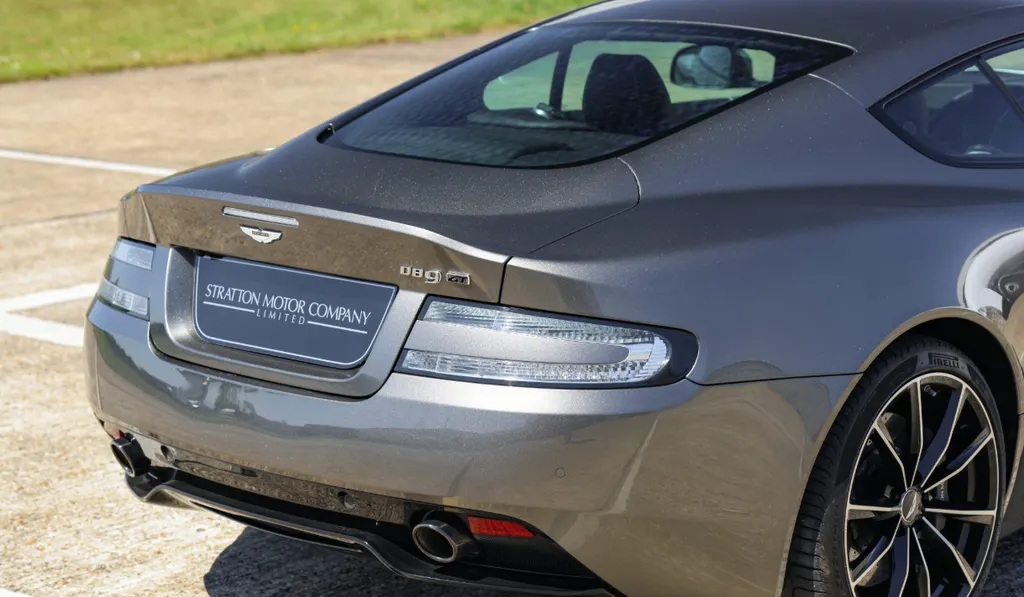 Aston martin  db9 d6uigas rkizck0thmpkx