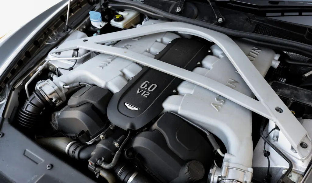 Aston martin  db9 h6ygd9swuggfzz8qsh3iw