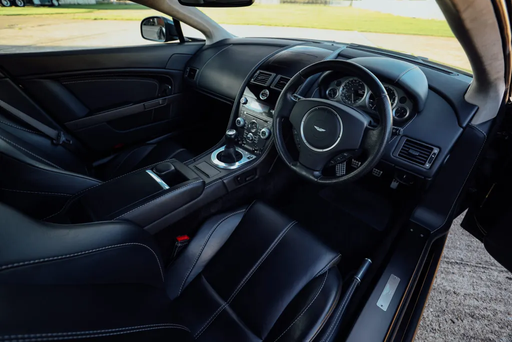 Aston martin v8 ntpa11t4r9x2wpgrdjqvh
