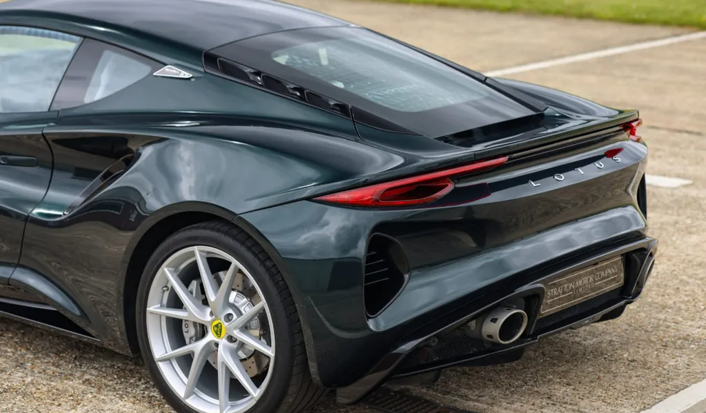 Lotus emira lo ade6tg8o5q3xtmcx2 